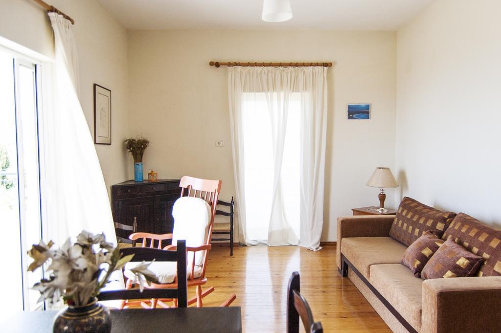 Janakis Apartments Химара Экстерьер фото